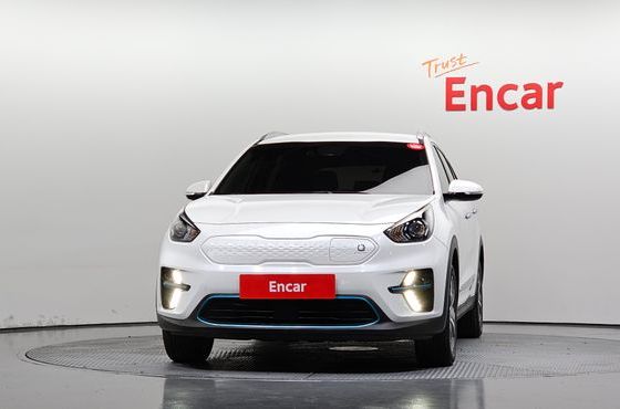 Kia Niro Prestige — пробег 80 548 км — фото 3 из 5
