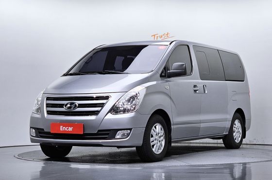 Hyundai Starex 11-Seater Wagon Smart — пробег 225 026 км — фото 1 из 5