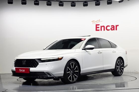 Honda Accord 2.0 Hybrid Touring — пробег 40 490 км — фото 3 из 5