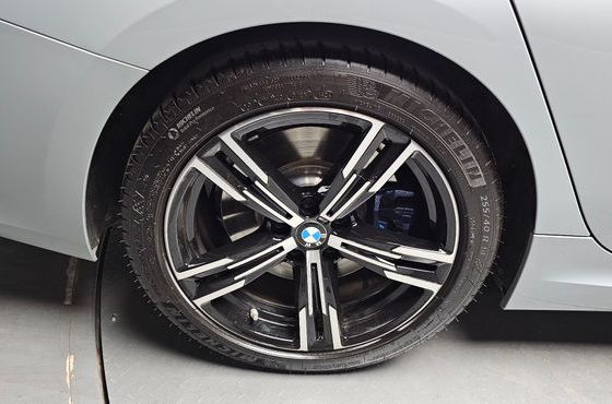 BMW 3-Series 320i M Sport — пробег 9 400 км — фото 5 из 5