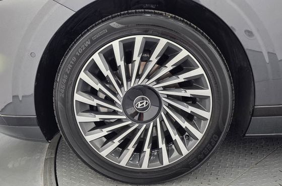 Hyundai Grandeur 2,5 Gasoline 2WD Calligraphy — пробег 32 336 км — фото 5 из 5