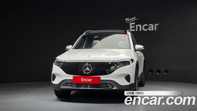 Mercedes-Benz EQB EQB300 4MATIC Progressive — пробег 56 км — фото 3 из 5