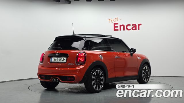 Mini Cooper HIGH 3rd — пробег 31 954 км — фото 2 из 5