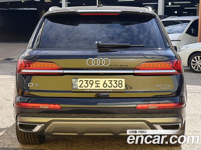 Audi Q7 50 TDI Quattro Premium — пробег 106 000 км — фото 3 из 5