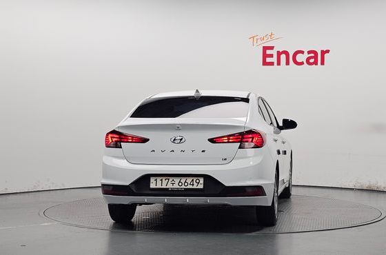 Hyundai AVANTE 1.6 Smart — пробег 41 162 км — фото 4 из 5