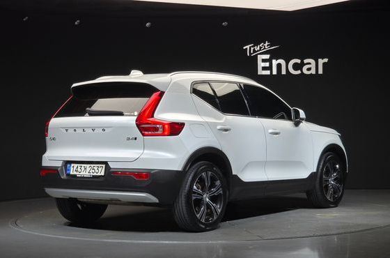Volvo XC40 B4 Inscription — пробег 81 049 км — фото 2 из 5