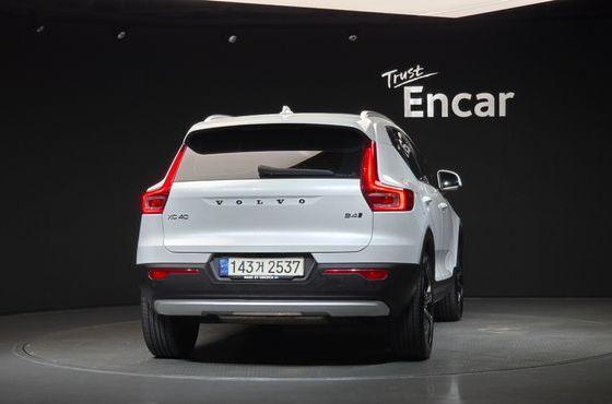 Volvo XC40 B4 Inscription — пробег 81 049 км — фото 4 из 5