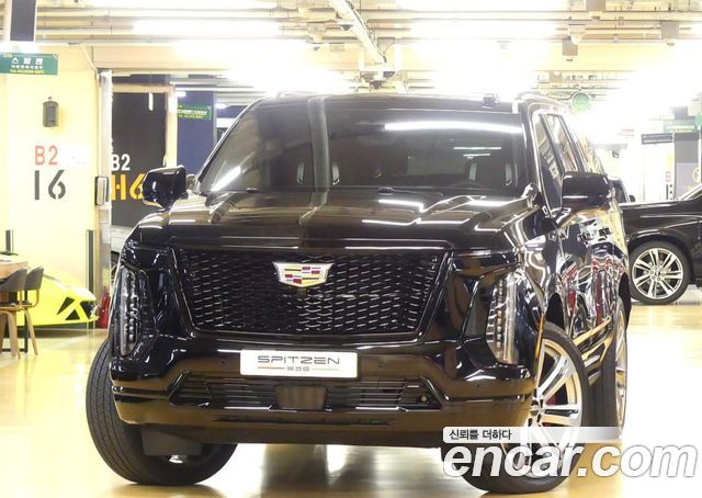 Cadillac Escalade 6.2 ESV ESV Sports Platinum — пробег 9 675 км — фото 1 из 5