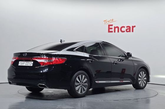 Hyundai Grandeur Premium Collection — пробег 205 819 км — фото 2 из 5