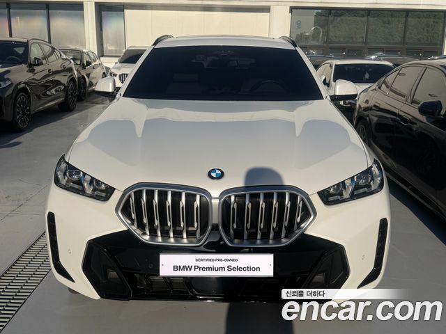 BMW X6 xDrive40i M Sport — пробег 15 415 км — фото 2 из 5