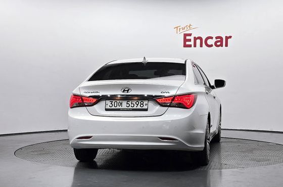 Hyundai Sonata CVVL Premium — пробег 126 996 км — фото 4 из 5