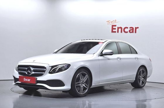 Mercedes-Benz E-Class E300 Avantgarde — пробег 83 015 км — фото 1 из 5