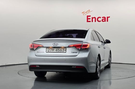 Hyundai Sonata 2.0 HEV Premium — пробег 157 347 км — фото 4 из 5