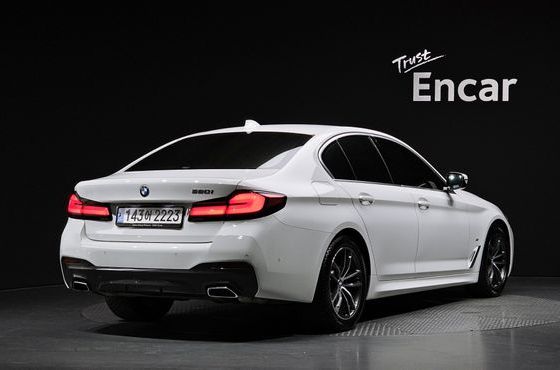 BMW 5-Series 520i M Sport — пробег 57 264 км — фото 2 из 5