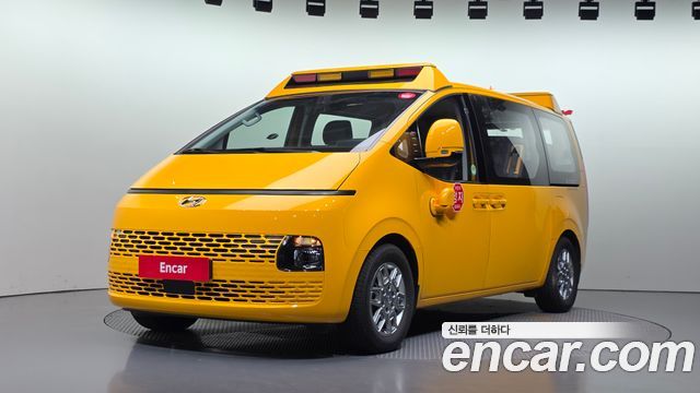 Hyundai Staria L3.5  Kinder Safety Car 15-Seater — пробег 26 287 км — фото 1 из 5