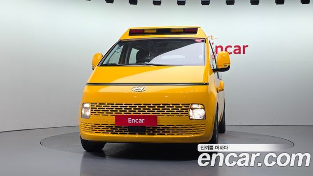 Hyundai Staria L3.5  Kinder Safety Car 15-Seater — пробег 26 287 км — фото 3 из 5