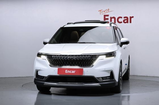 Kia Carnival Diesel 7-Seater Signature — пробег 45 051 км — фото 3 из 5