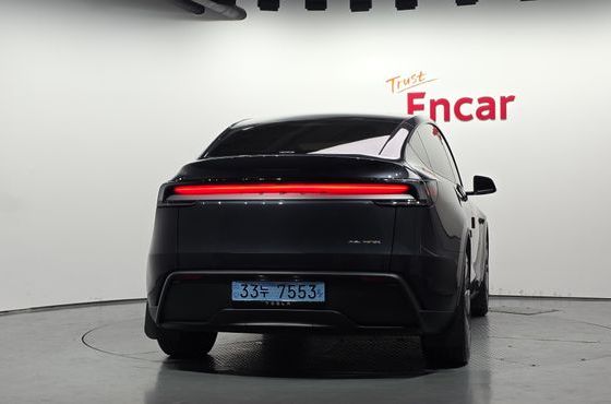 Tesla Model Y Long Range AWD — пробег 27 748 км — фото 4 из 5