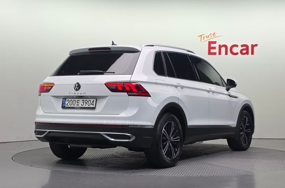 Volkswagen Tiguan 2.0 TDI Premium — пробег 47 200 км — фото 2 из 5