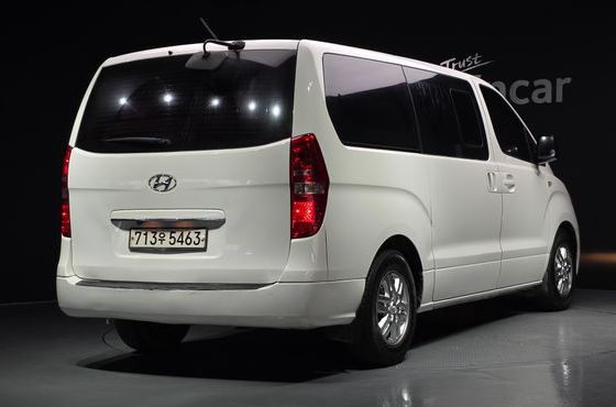 Hyundai Starex 12-Seater Wagon Smart — пробег 193 575 км — фото 2 из 5
