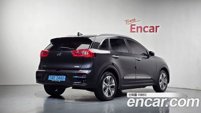 Kia Niro Noblesse — пробег 88 760 км — фото 2 из 5