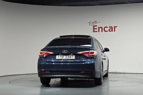 Hyundai Sonata 2.0 HEV Premium — пробег 150 494 км — фото 4 из 5