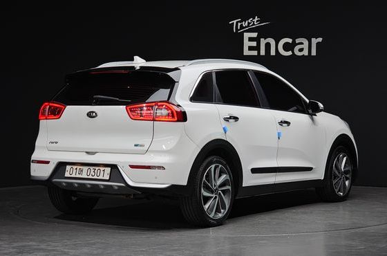 Kia Niro Prestige — пробег 102 539 км — фото 2 из 5