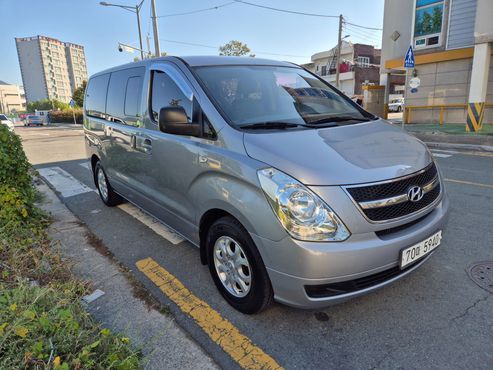Hyundai Starex 12-Seater Wagon CVX Deluxe — пробег 222 085 км — фото 3 из 5