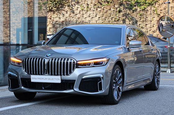 BMW 7-Series 745Le iPerformance M Sport — пробег 25 947 км — фото 1 из 5