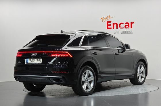 Audi Q8 45 TDI Quattro Premium — пробег 69 658 км — фото 2 из 5