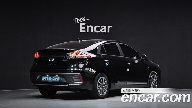 Hyundai Ioniq Q — пробег 128 942 км — фото 2 из 5