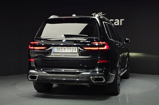 BMW X7 xDrive 40d M Sport 6STR — пробег 9 901 км — фото 4 из 5