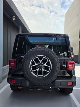 Jeep Wrangler 2.0 Rubicon Power Top 4Door — пробег 44 км — фото 4 из 5