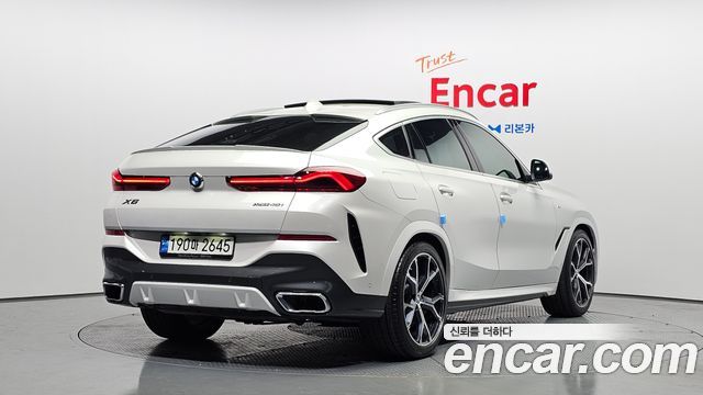BMW X6 xDrive40i M Sport — пробег 49 286 км — фото 2 из 5