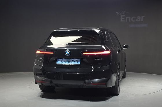 BMW iX xDrive50 Sports Plus — пробег 87 337 км — фото 4 из 5