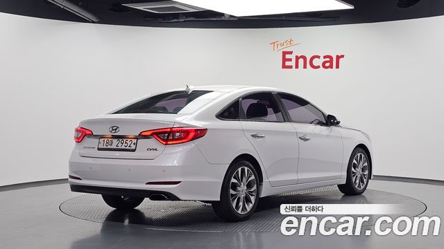 Hyundai Sonata 2.0 Smart — пробег 122 731 км — фото 2 из 5