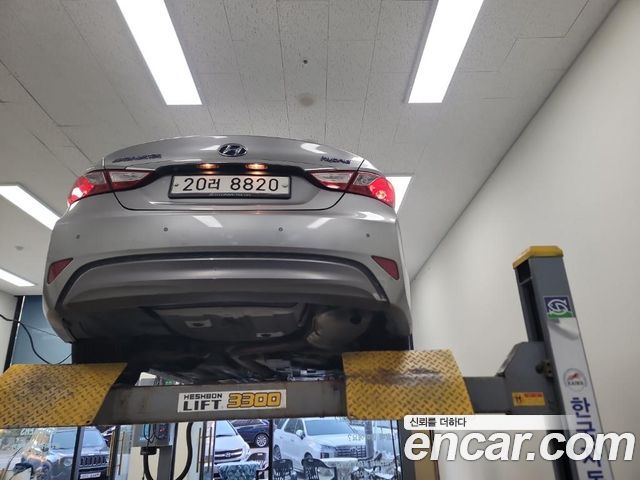 Hyundai Sonata 2.0 Smart — пробег 130 937 км — фото 2 из 2