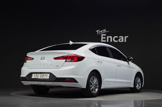 Hyundai AVANTE 1.6 Smart — пробег 110 815 км — фото 2 из 5
