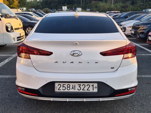 Hyundai AVANTE 1.6 Smart Choice — пробег 81 000 км — фото 5 из 5