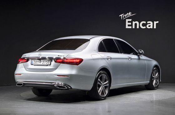 Mercedes-Benz E-Class E350 4MATIC Avantgarde — пробег 55 736 км — фото 2 из 5