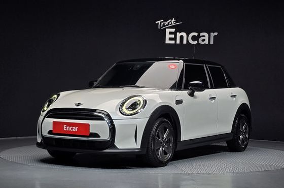 Mini Cooper 5Door Classic Third Generation — пробег 38 311 км — фото 1 из 5
