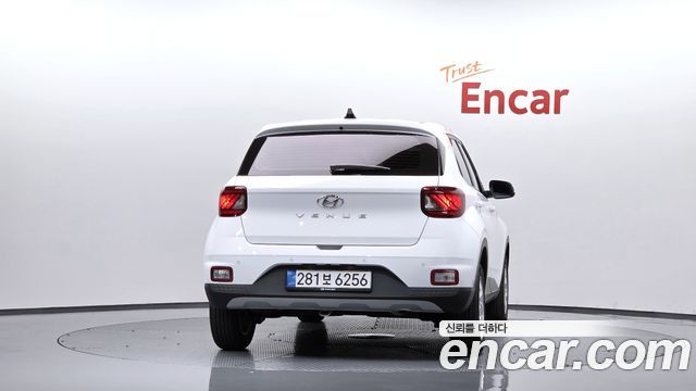 Hyundai Venue из Кореи Encar