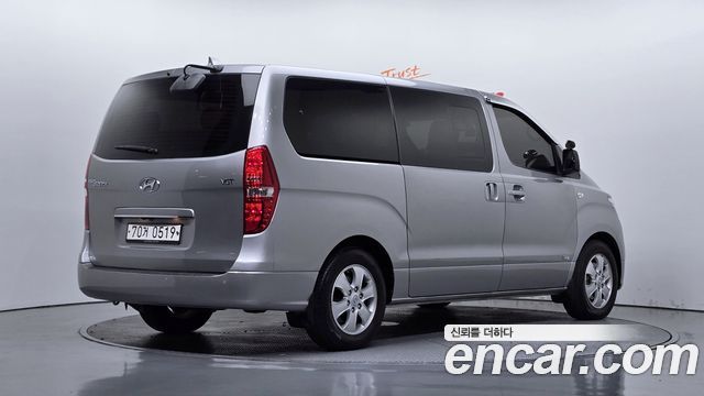 Hyundai Starex Wagon 12-Seater Smart — пробег 137 333 км — фото 2 из 5