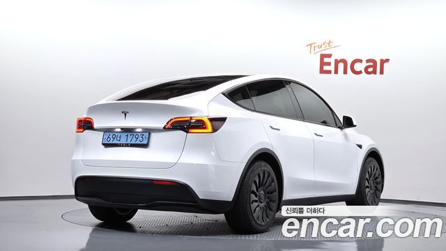 Tesla Model Y RWD — пробег 44 626 км — фото 2 из 5
