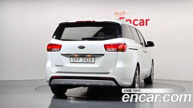 Kia Carnival 9-seater Prestige — пробег 166 060 км — фото 4 из 5