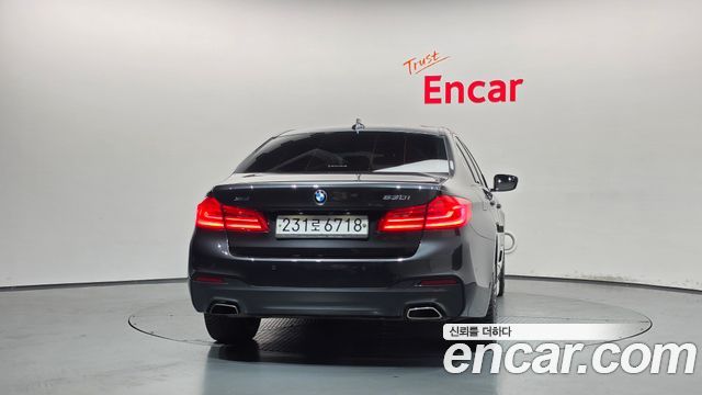 BMW 5-Series 530i xDrive M Sport Package Plus — пробег 50 913 км — фото 4 из 5