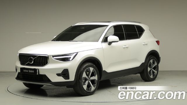 Volvo XC40 B4 Ultimate Bright — пробег 9 617 км — фото 1 из 5