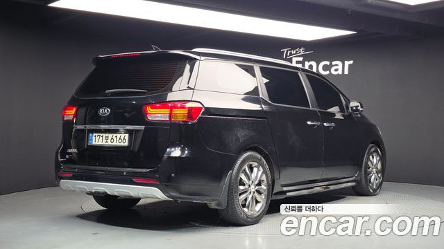 Kia Carnival из Кореи Encar