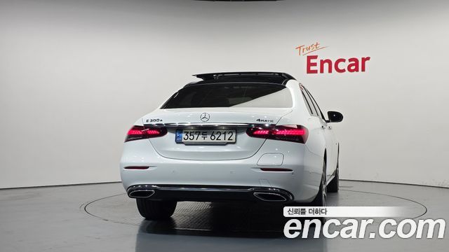 Mercedes-Benz E-Class E300e 4MATIC Exclusive — пробег 89 789 км — фото 4 из 5
