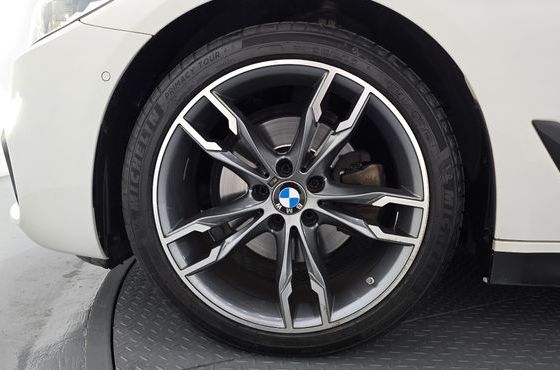 BMW 5-Series 520d xDrive M Sport Package Plus — пробег 96 755 км — фото 5 из 5